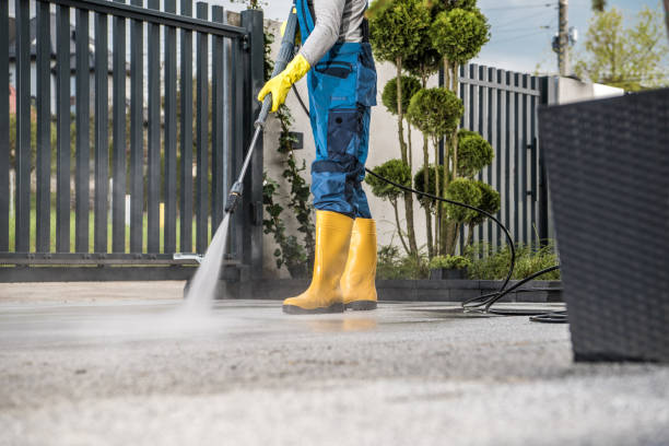 Best Pool Deck Cleaning  in Maybrook, NY